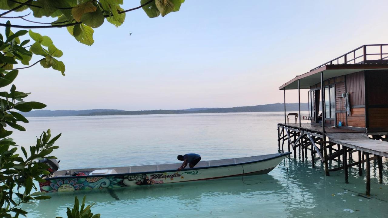 Terimakasih Homestay Pulau Mansuar Exterior foto