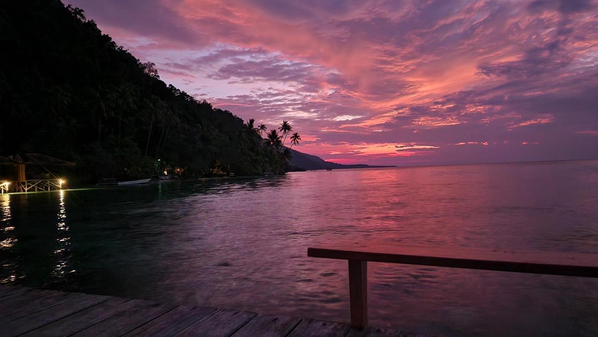 Terimakasih Homestay Pulau Mansuar Exterior foto