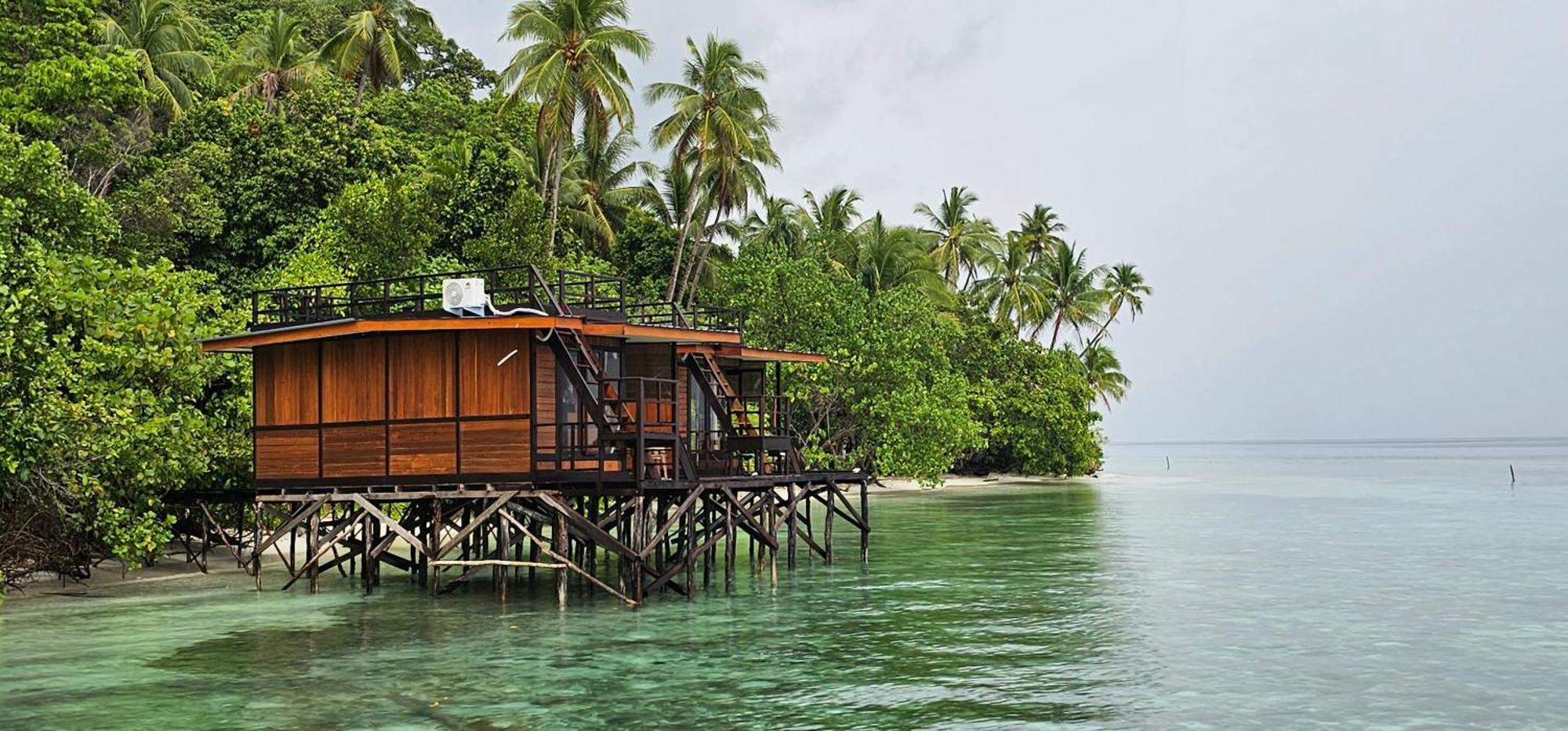 Terimakasih Homestay Pulau Mansuar Exterior foto